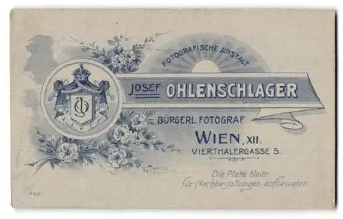 Fotografie Josef Ohlenschlager, Wien, Vierthalergasse 5, Monogramm im Kgl. Wappen nebst Anschrift des Ateliers