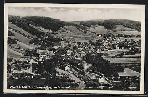 AK Geising /Ost-Erzgebirge, Ortsansicht mit Bahnhof