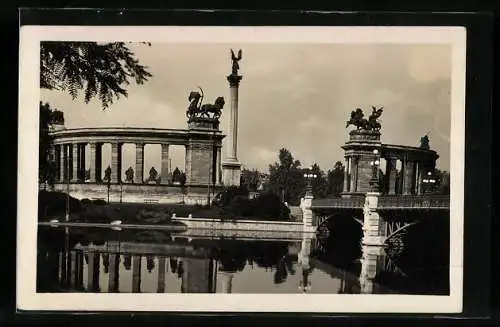 AK Budapest, Am Milleniumdenkmal