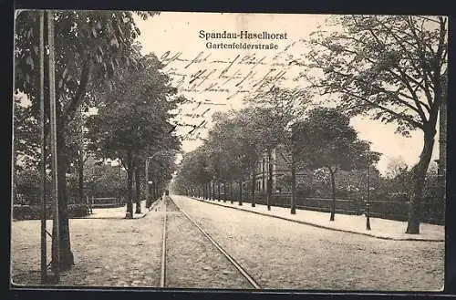 AK Berlin-Spandau-Haselhorst, Blick entlang der Gartenfelderstrasse