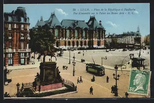 AK Lille, Place de la République et Daidherbe, vue d`ensemble sur le Palais des Beaux Arts, Strassenbahn