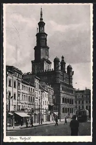 AK Posen / Poznan, Strassenbahnverkehr am Rathaus