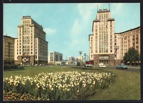 AK Berlin, Am Straussberger Platz, Blick in die Karl-Marx-Allee