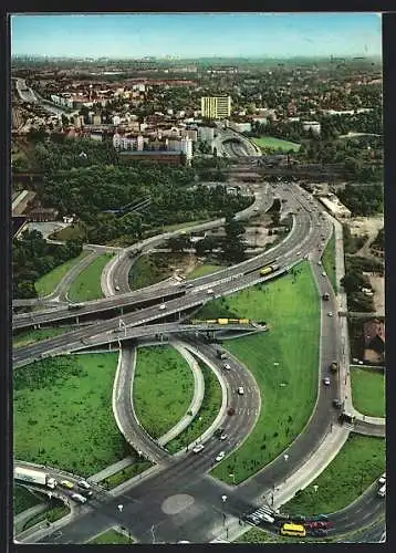 AK Berlin, Stadtautobahn am Messegelände aus der Vogelschau