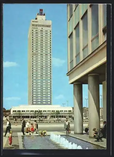 AK Berlin, Hotel Stadt Berlin in der DDR, Blick vom Haus des Lehrers