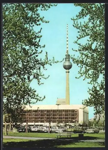 AK Berlin, Palast der Republik mit Fernseh- und Ukw-Turm der Deutschen Post