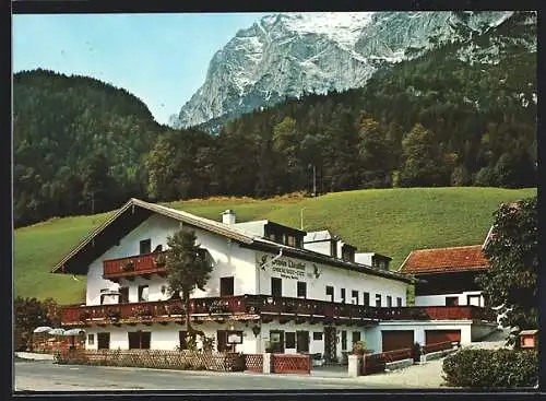 AK Ramsau-Hintersee, Die Pension Wörndlhof, Inh. Wolfgang Bartels, gegen das Bergmassiv