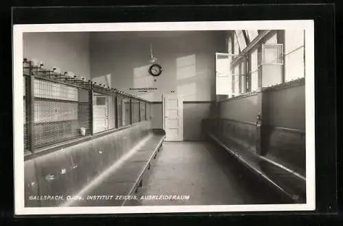 AK Gallspach /O.-Oe., Institut Zeileis, Auskleideraum