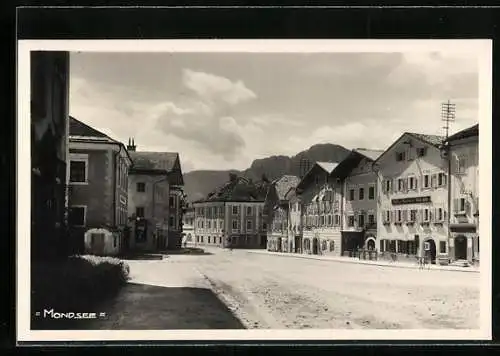 AK Mondsee, Strassenpartie im Ort