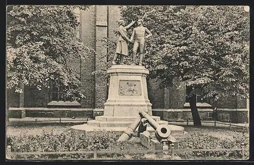 AK Kolberg, Denkmal Gneisenau u. Nettelbeck