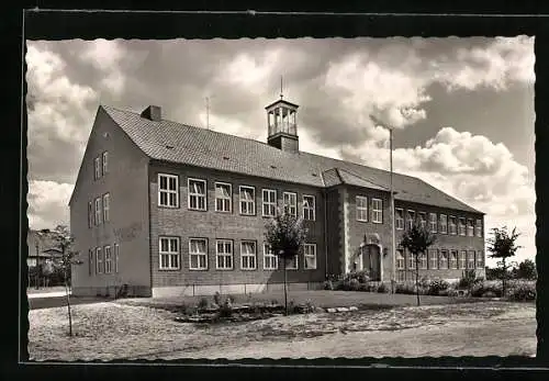 AK Lüchow /Hann., Partie an der Volksschule