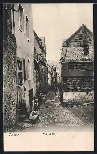 AK Cochem, Blick in die Alte Strasse, Kinder an der Türe