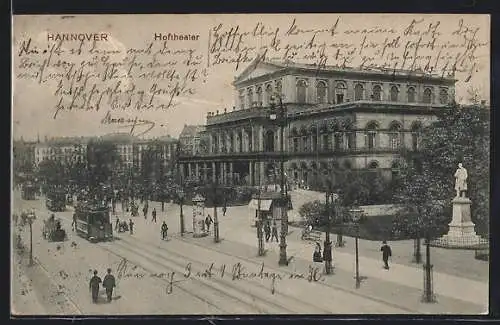 AK Hannover, Strassenbahn nebst Litfasssäule vor dem Hoftheater