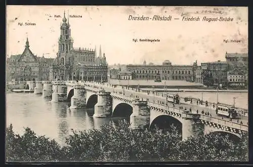 AK Dresden-Altstadt, Friedrich August-Brücke mit Kgl. Hofoper, Strassenbahn