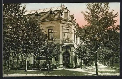 AK Hamburg-Altrahlstedt, Waldstrasse mit Central-Hotel