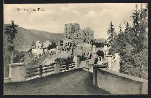 AK Hopfgarten /Tirol, Schloss Itter von der Brücke aus