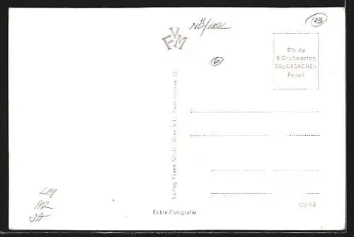 AK Ravelsbach, Blick von der Bergwiese auf Ort und Kirche