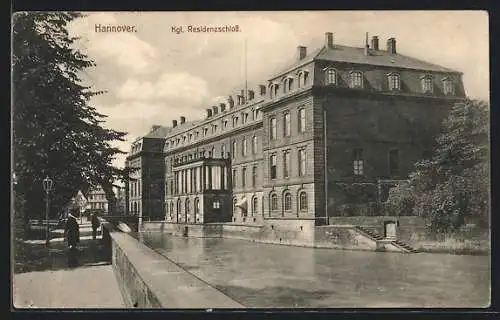 AK Hannover, Königliches Residenzschloss von der Flusswasserkunst aus gesehen