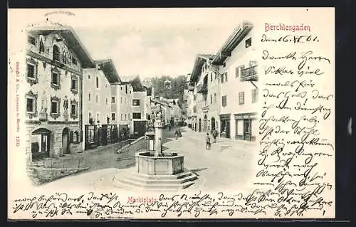 AK Berchtesgaden, Marktplatz mit Geschäft und Brunnen