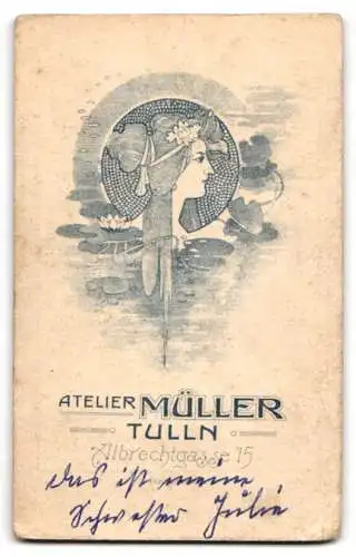 Fotografie Atelier Müller, Tulln, Albrechtgasse 15, Junge Dame im modischen Kleid