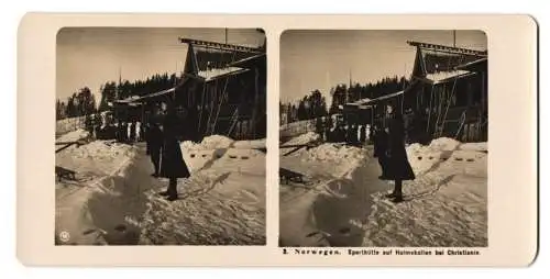 Stereo-Fotografie NPG, Berlin, Ansicht Holmekollen, Sporthütte mit Schlitten und Skiern, Norwegen