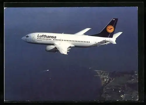 AK Flugzeug, Linienflugzeug der Fluglinie Lufthansa, Boeing 737-300 in der Luft