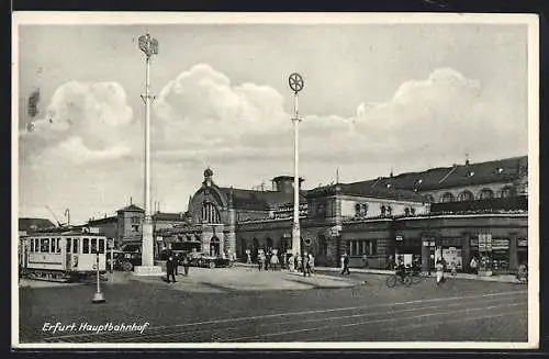 AK Erfurt, Hauptbahnhof mit Strassenbahn