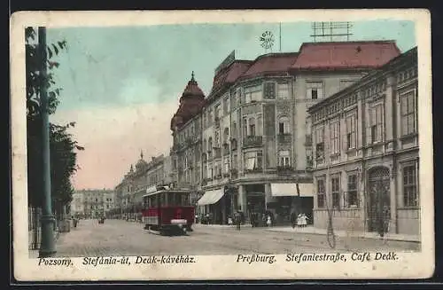 AK Pressburg, Strassenbahn und Café Deák in der Stefaniestrasse