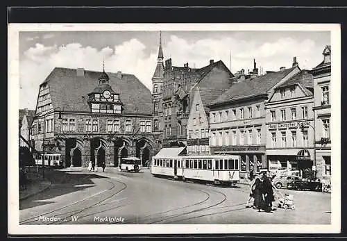 AK Minden / Westf., Strassenbahnen auf dem Marktplatz mit Hotel Deutscher Kaiser