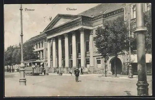 AK Dessau, Strassenbahn am Theater