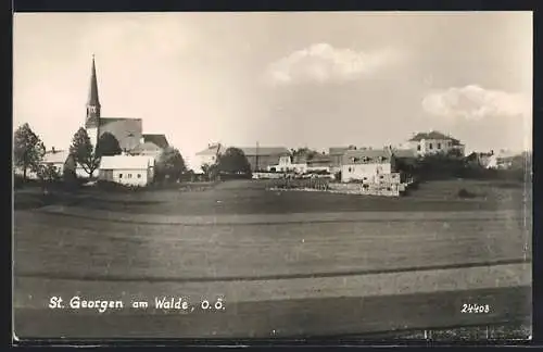 AK St. Georgen am Walde, Ortsansicht am Feldrand