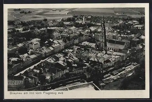 AK Braunau am Inn, Blick auf die Kirche vom Flugzeug aus