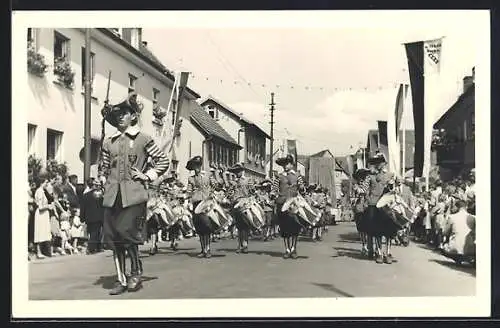 Foto-AK Aalen, Schützenfest, Trommlergruppe in historischen Trachten