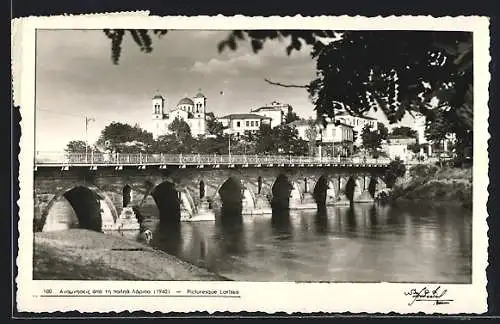 AK Larissa, Panorama mit Brücke und Kirche