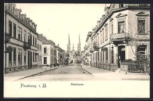 AK Freiburg i. B., Thalstrasse mit Gasthaus und Kirche