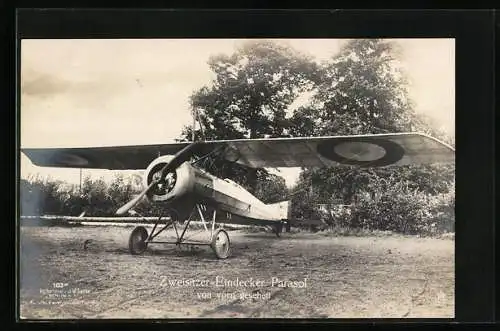 Foto-AK Sanke Nr. 1034: Zweisitzer-Eindecker-Flugzeug Parasol von vorn gesehen