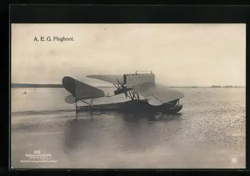 Foto-AK Sanke Nr. 315: A. E. G. Flugboot auf dem Wasser