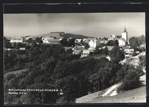 AK Hochneukirchen /N.-Ö., Ortsansicht mit Kirche