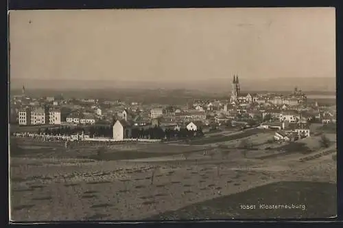 AK Klosterneuburg, Ortsansicht aus der Vogelschau