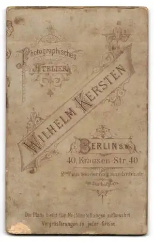 Fotografie Wilhelm Kerstein, Berlin, Krausen-Str. 40, Süsses Geschwisterpaar mit Matrosenkragen