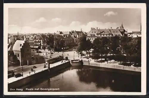 AK Den Haag, Plaats met Gevangenpoort, Strassenbahn