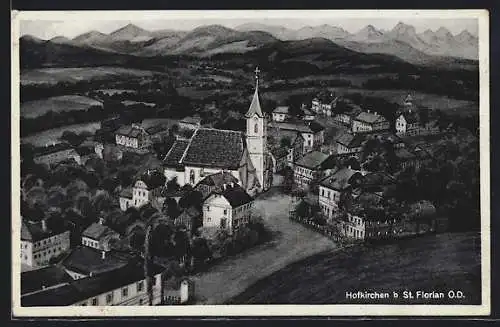 AK Hofkirchen /Mühlkreis, Ortsansicht gegen das Gebirge