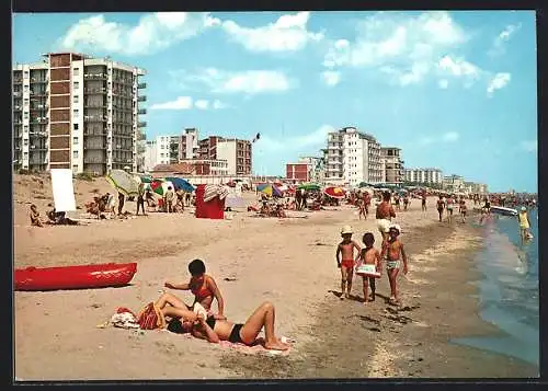 AK Lido degli Scacchi, Badegäste am Strand