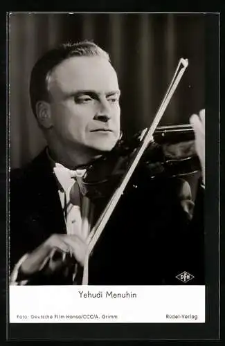 AK Musiker Yehudi Menuhin mit Geige in Sabine und die 100 Männer
