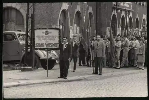 Fotografie DDR 1. Mai Demonstration, Arbeiter der SDAG Wismut