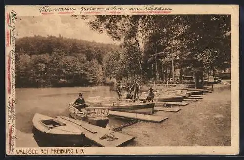 AK Waldsee bei Freiburg, Ruderboote am Anleger