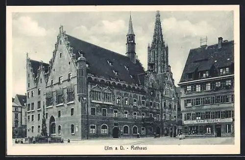 AK Ulm a. D., Rathaus mit Geschäft und Kirche