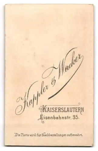 Fotografie Kappler & Wacker, Kaiserslautern, Eisenbahnstr. 35, Eleganter Herr mit Vollbart
