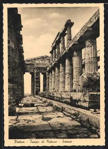 AK Paestum, Tempio di Nettuno, Interno