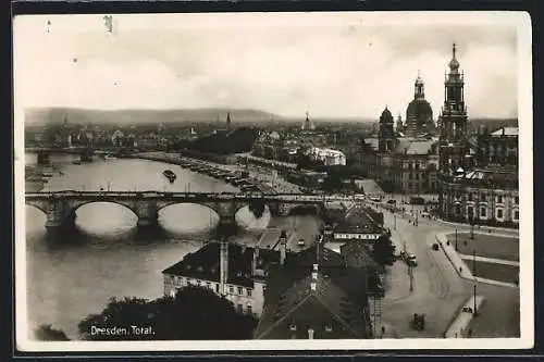 AK Dresden, Totalansicht mit Brücke